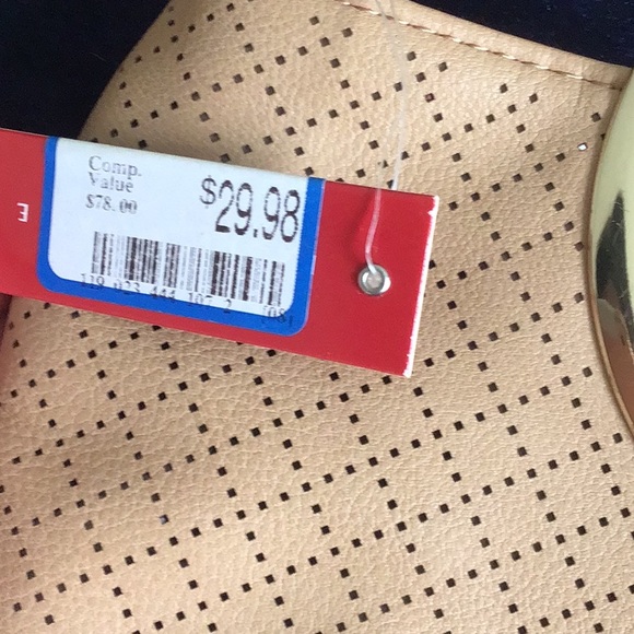 Women’s Kelly & Katie chain cross body handbag 👜 - Picture 5 of 13